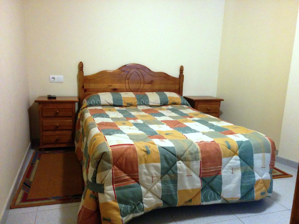 Hostal Carmen Hotel El Puente  ภายนอก รูปภาพ